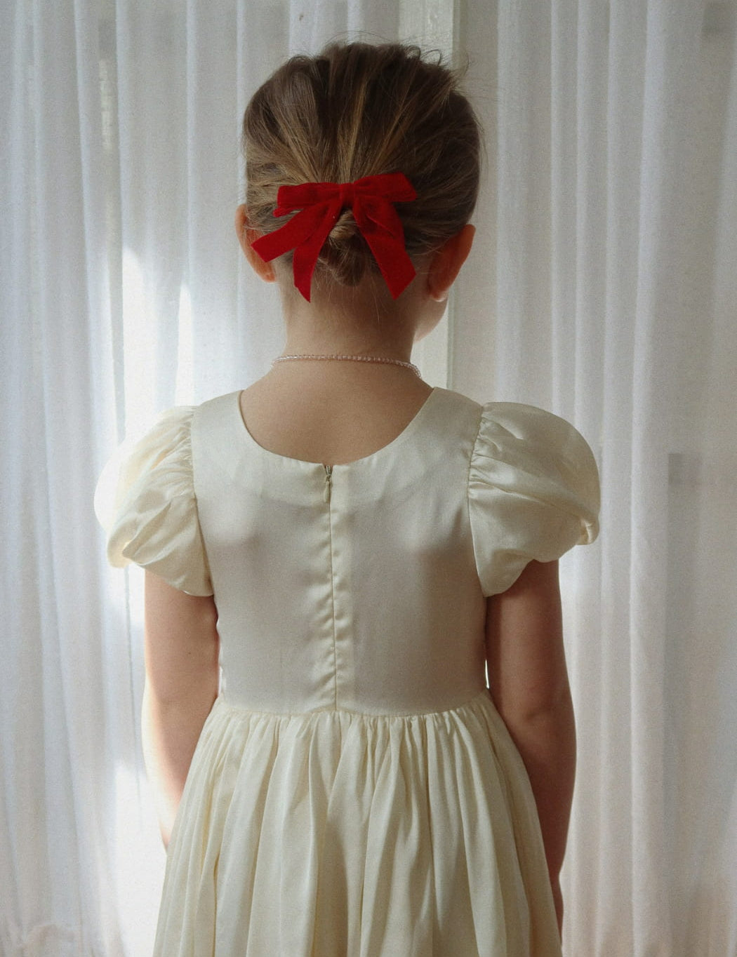 Konges_Slojd_Red_Bow_Hair_Clips_Pins_Girls_Australia_3.jpg