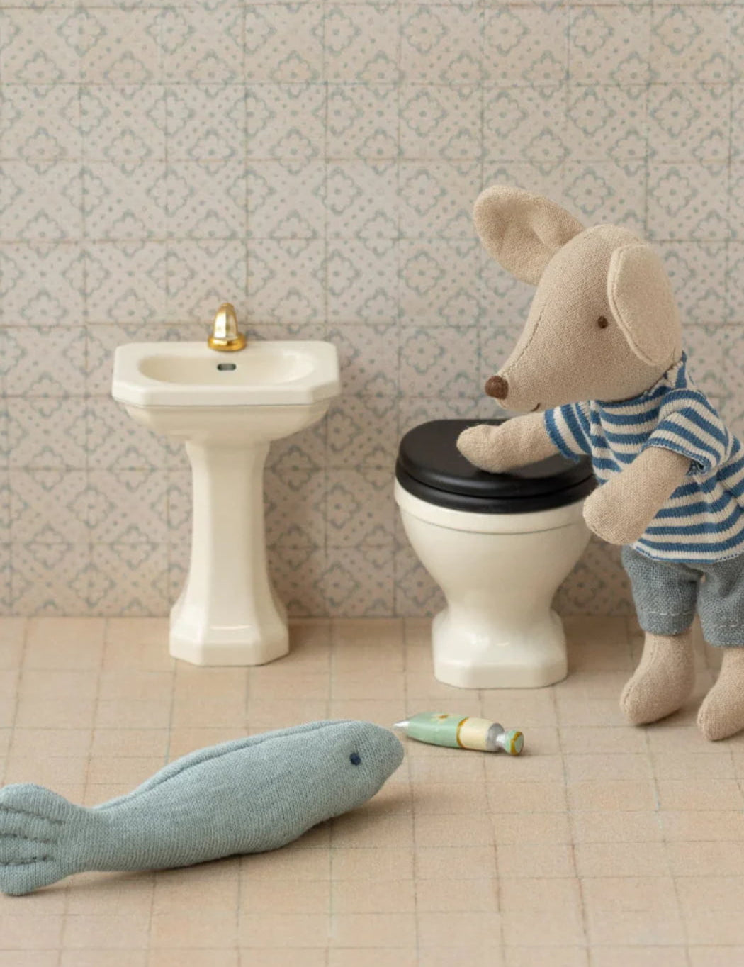 Maileg_Mouse_Doll_House_Sink_Australia_1.jpg