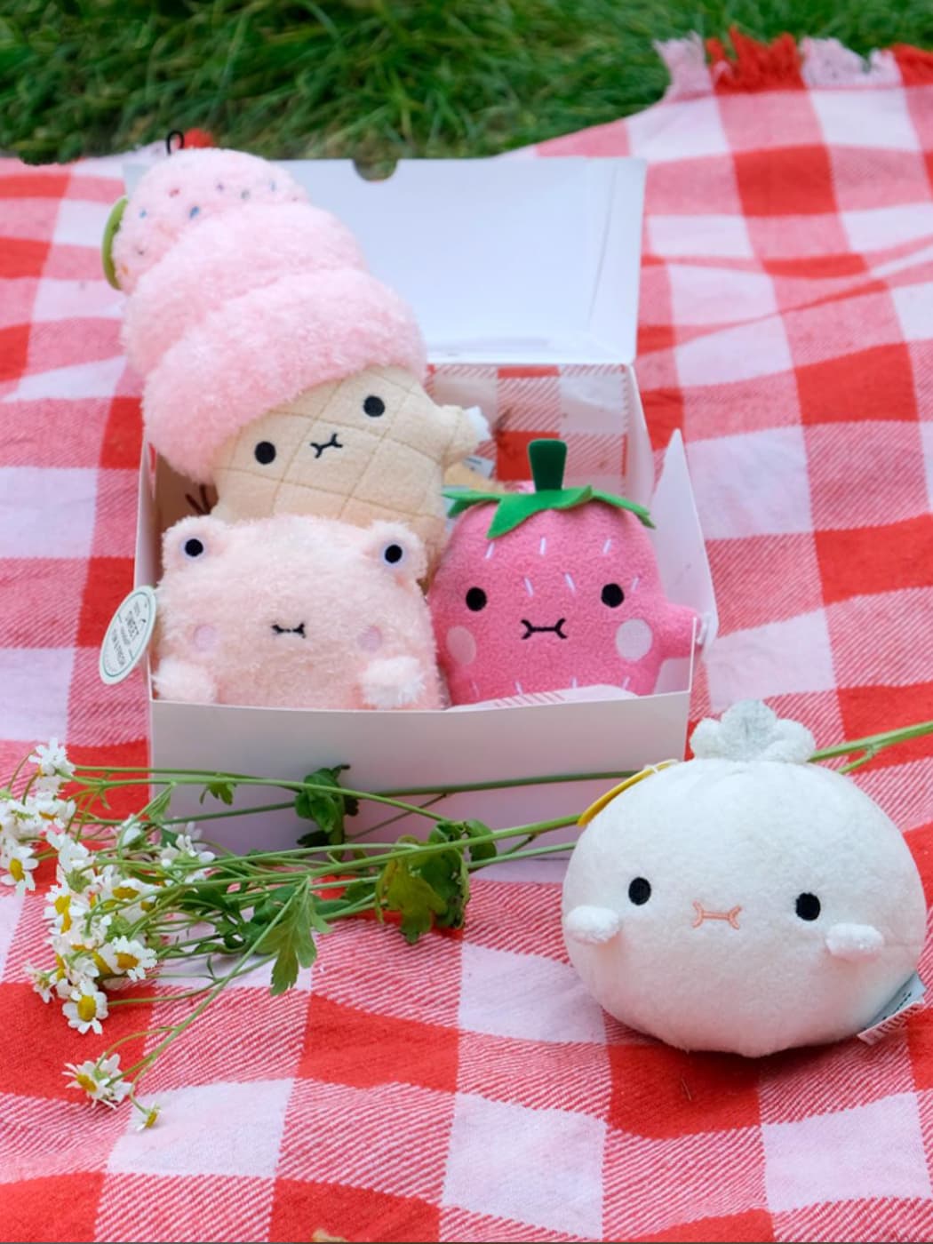 Ricecream Mini Plush Toy - Strawberry
