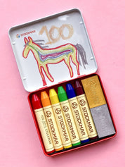 Dose mit 8 Wachsmalstiften - Sonderedition Regenbogen